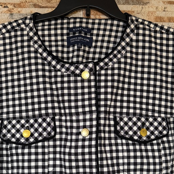 Jones New York Checkered Blazer with Gold Accents - Picture 2 of 6